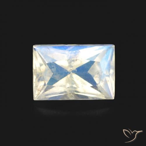 0.56ct Натуральный Голубовато-белый Радужный лунный камень, Огранка Багет, Прозрачный