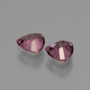 Натуральный розовый родолит  карата триллион, чистота VS