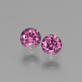 Натуральный розовый родолит  карата огранка круг, чистота VS