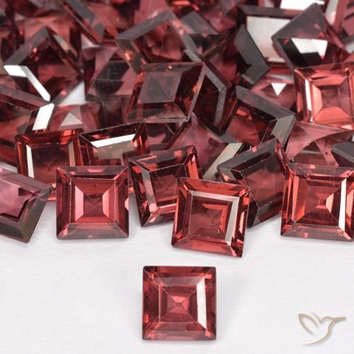 0.76ct Натуральный Темно-красный Родолит Гранат, Квадрат, Чистота VS