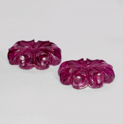 6.38 карата, натуральный Малиново-красный Рубеллит Турмалин, Огранка Цветок, Полупрозрачный