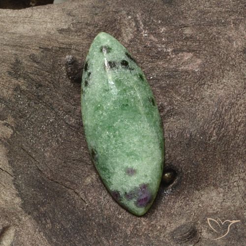 9.35ct Натуральный Средний зеленый Рубин-Цоизит, Маркиза, Непрозрачный