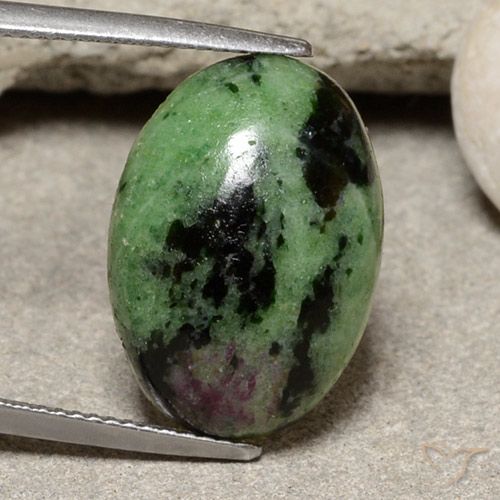 15.46ct Натуральный Многоцветный Рубин-Цоизит, Овал, Непрозрачный