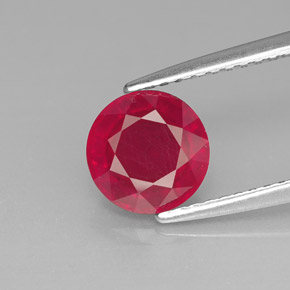 Натуральный красный рубин 1,91 карата огранка круг, SI