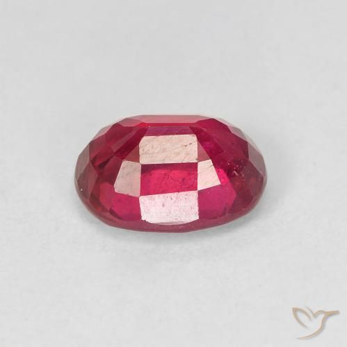1.94 карата, натуральный Medium Dark-Red Рубин, Овал, VS-SI