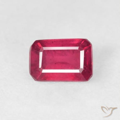 0.98ct Натуральный Средний красный Рубин, Изумрудная огранка, Чистота VS
