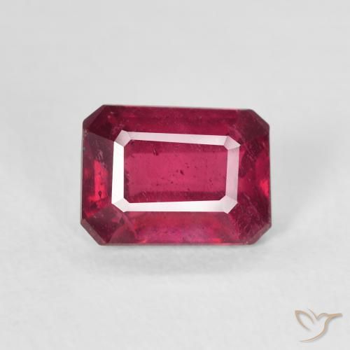 1.41ct Натуральный Розовато-красный Рубин, Изумрудная огранка, Чистота VS
