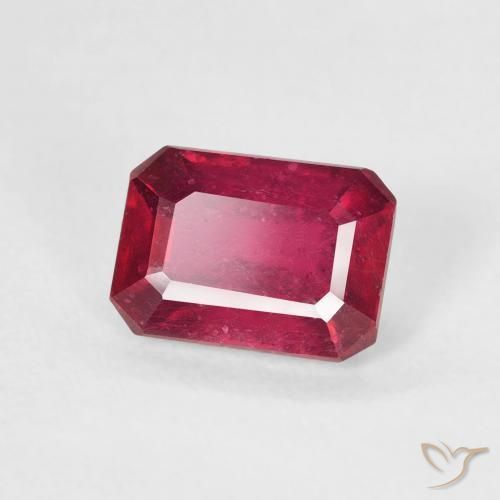 1.32 карата, натуральный Medium Dark-Red Рубин, Октагон / Изумрудная Огранка, Чистота VS