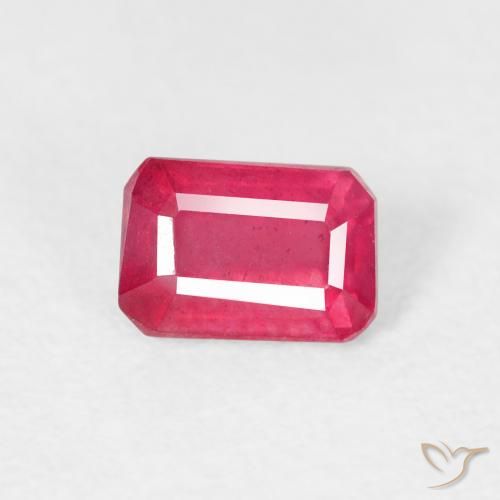 0.87ct Натуральный Средний красный Рубин, Изумрудная огранка, Чистота VS