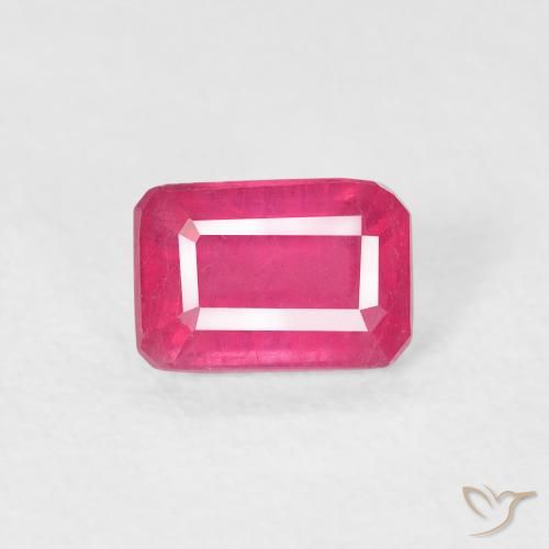 0.90ct Натуральный Средний красный Рубин, Изумрудная огранка, Чистота VS