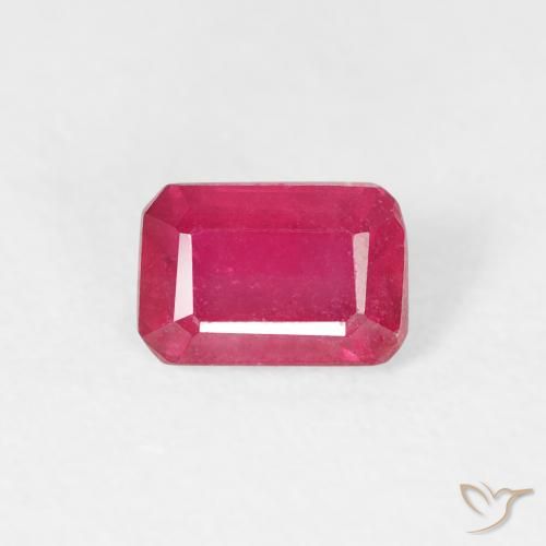 0.86ct Натуральный Средний красный Рубин, Изумрудная огранка, Чистота VS
