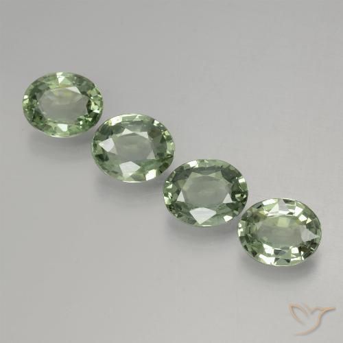 2.80ctw Натуральный Medium Light Green Сапфир, Овал, VVS-VS