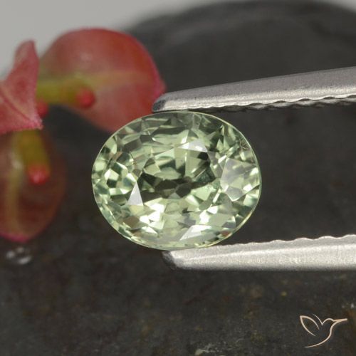 0.85ct Натуральный Светло-зеленый Сапфир, Овал, VVS-VS