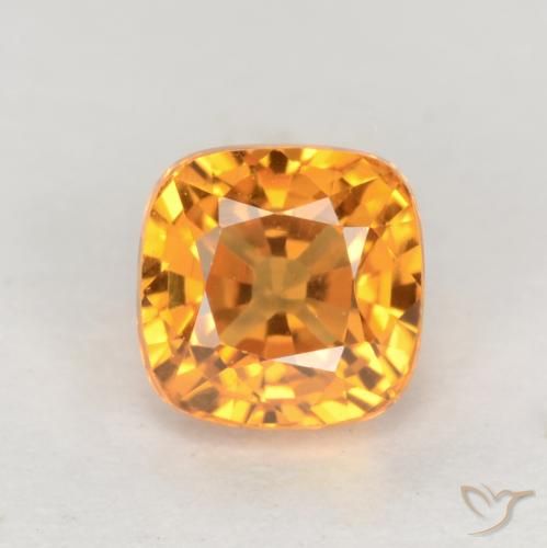 0.66ct Натуральный Глубокий оранжево-золотой Сапфир, Подушка, Чистота VS