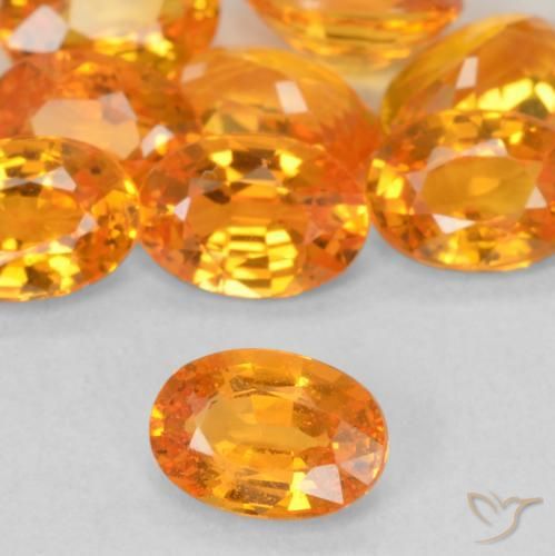 0.60 карата, натуральный Средний апельсин Сапфир, Овал, VVS-VS