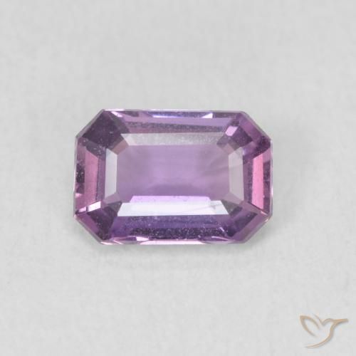 0.65ct Натуральный Средний фиолетовый Сапфир, Изумрудная огранка, VVS-VS