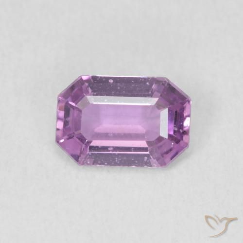 0.57ct Натуральный Средний фиолетовый Сапфир, Изумрудная огранка, VVS-VS