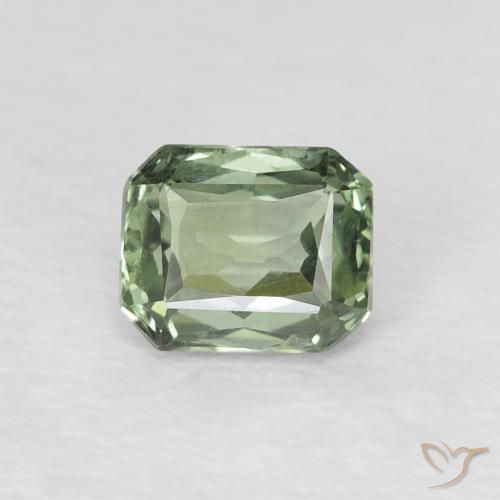 0.59ct Натуральный Средний зеленый Сапфир, Изумрудная огранка, Чистота VVS