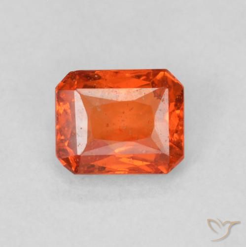 0.53ct Натуральный Теплый апельсин Сапфир, Изумрудная огранка, SI