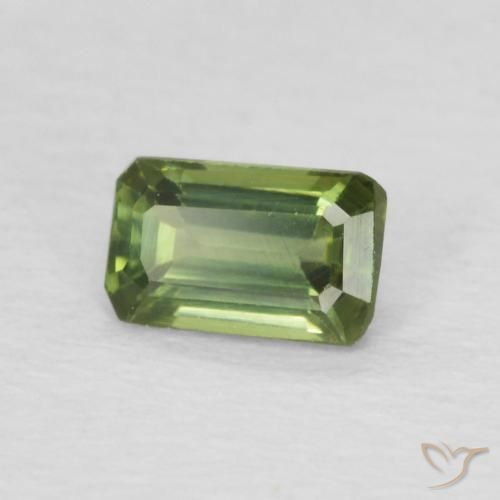 0.48 карата, натуральный Medium Light Green Сапфир, Октагон / Изумрудная Огранка, VVS-VS