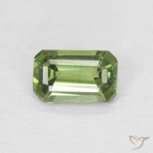 0.42ct Натуральный Теплый зеленый Сапфир, Изумрудная огранка, Чистота VS