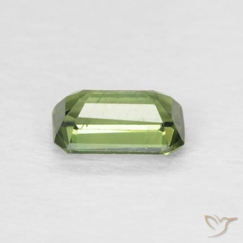 0.42 карата, натуральный Medium Dark-Green Сапфир, Октагон / Изумрудная Огранка, Чистота VS