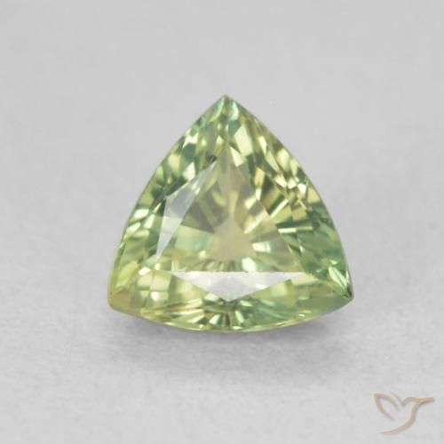 0.68ct Натуральный Теплый зеленый Сапфир, Триллион, Чистота VS