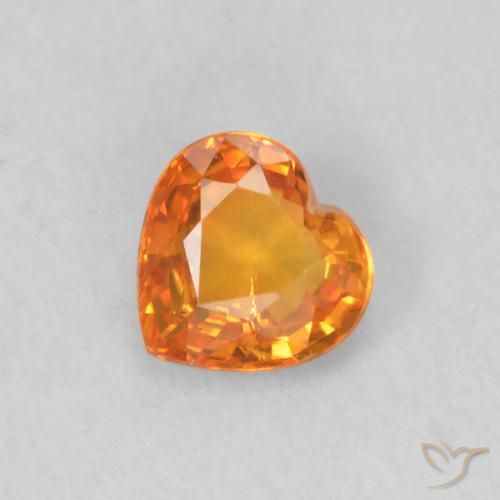 0.42ct Натуральный Ярко-оранжевый Сапфир, Сердце, Чистота VS
