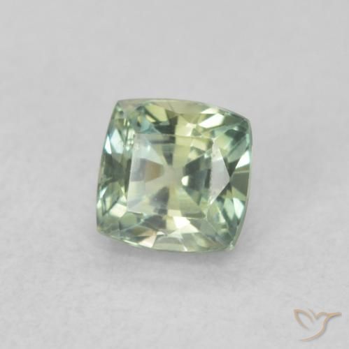 0.57 карата, натуральный Medium Light-Green Сапфир, Подушка, Чистота VS