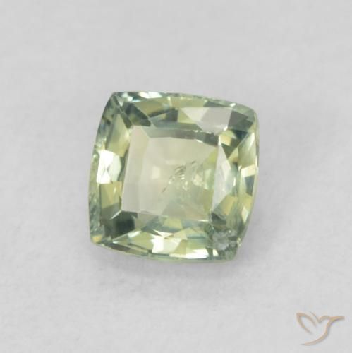 0.61 карата, натуральный Medium Light-Green Сапфир, Подушка, SI