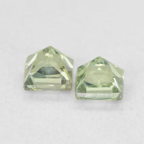 0.48 карата, натуральный Medium Light Green Сапфир, Квадрат, Чистота VS