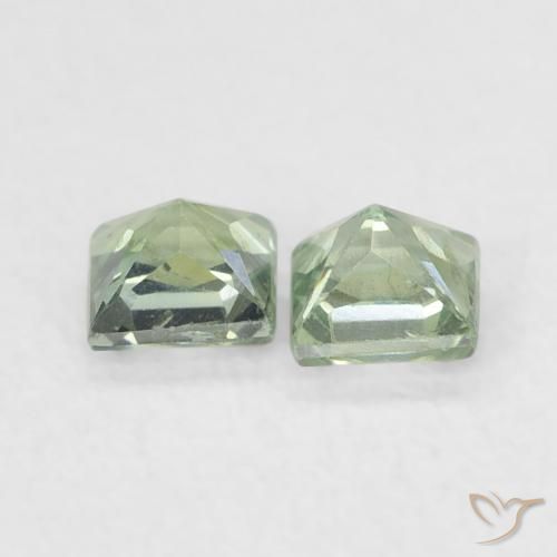 0.44 карата, натуральный Medium Light-Green Сапфир, Квадрат, Чистота VS