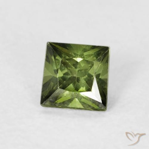 0.38 карата, натуральный Medium Dark-Green Сапфир, Квадрат, Чистота VS
