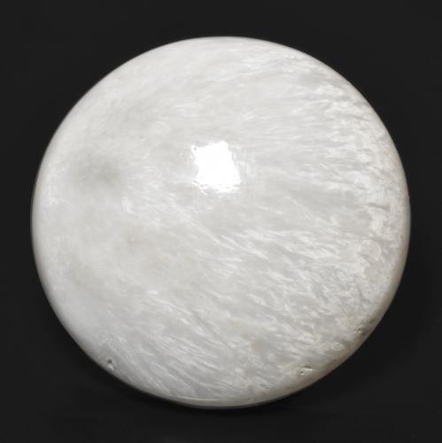 Натуральный белый с оттенком сколецит 24,42 карата огранка круг, непрозрачный