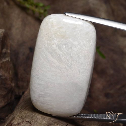 28.79ct Натуральный Белый с оттенком Сколецит, Подушка, Непрозрачный