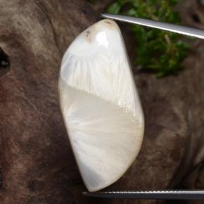 Натуральный белый сколецит 28,06 карата необычная форма, непрозрачный