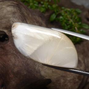 Натуральный белый сколецит 28,06 карата необычная форма, непрозрачный