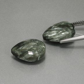  карата, натуральный Зеленый Серафинит, Форма груши, Непрозрачный