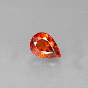 Натуральный оранжевый спессартин 1,39 карата форма груши, VS-SI