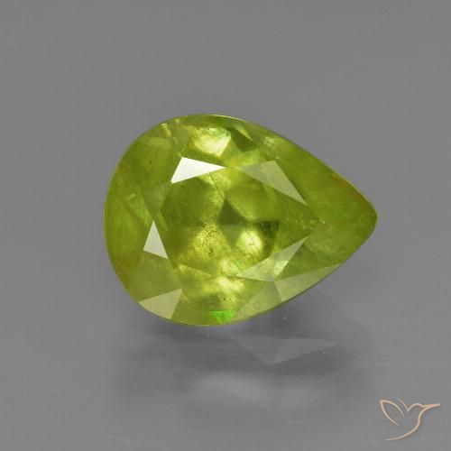 3.09ct Натуральный Ярко-зеленый Сфен, Форма груши, SI