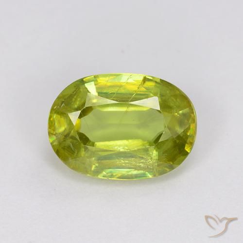 1.37ct Натуральный Ярко-зеленый Сфен, Овал, VS-SI