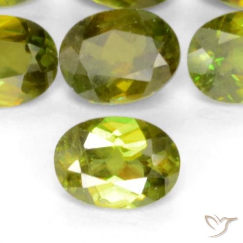 0.45ct Натуральный Теплый лесной зеленый Сфен, Овал, VS-SI