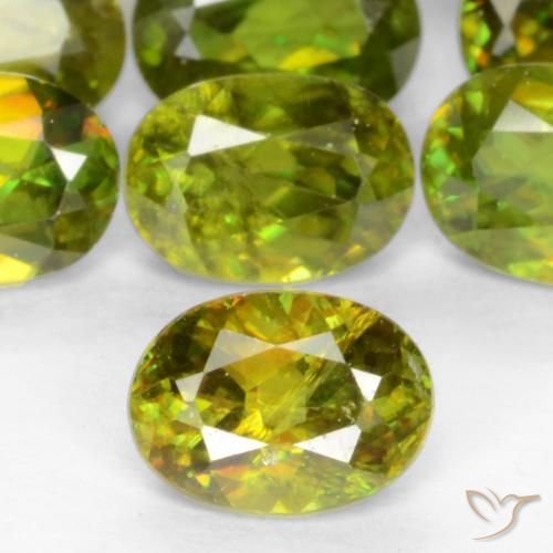 0.49ct Натуральный Средний зеленый Сфен, Овал, VS-SI