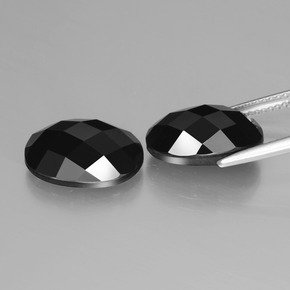 12.71 карата, натуральный Шерл шпинель, Огранка Овал, Непрозрачный