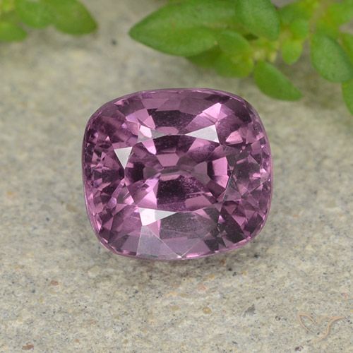1.50ct Натуральный Средний фиолетовый шпинель, Подушка, VVS-VS