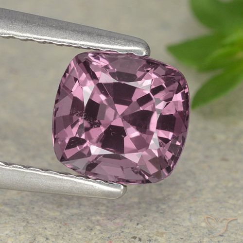 1.33ct Натуральный Средне-темно-фиолетовый шпинель, Подушка, Чистота VVS