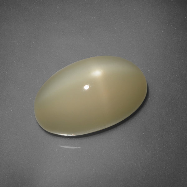 5.25 карата, натуральный Светлое золото Звездчатый Лунный Камень, Огранка Овал, Полупрозрачный