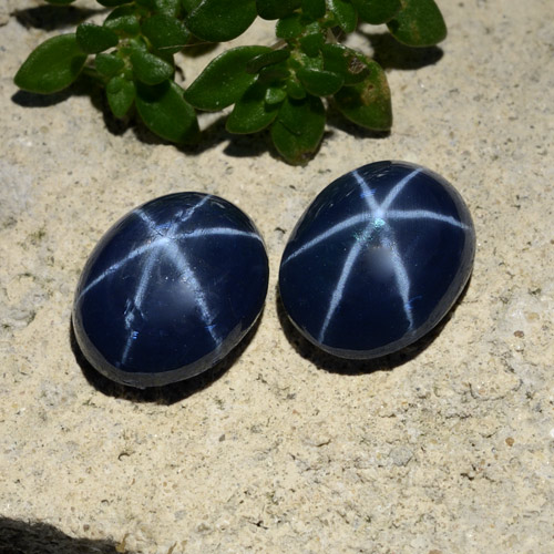 5.09 карата, натуральный Темно-синий Звездчатый сапфир, Огранка Овал, Непрозрачный