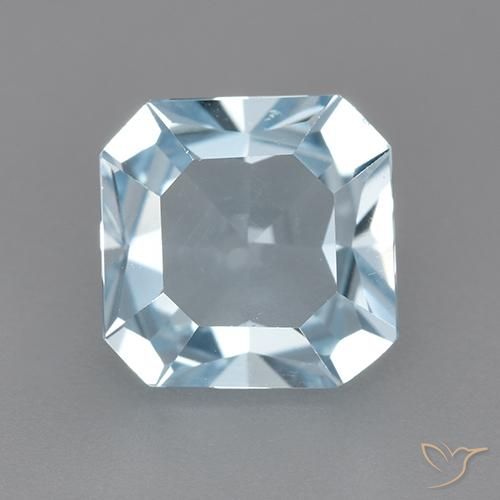 2.67ct Натуральный Небесно Голубой Топаз, Изумрудная огранка, Чистота VVS