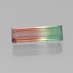Натуральный многоцветный турмалин 0,84 карата багет, VS-SI